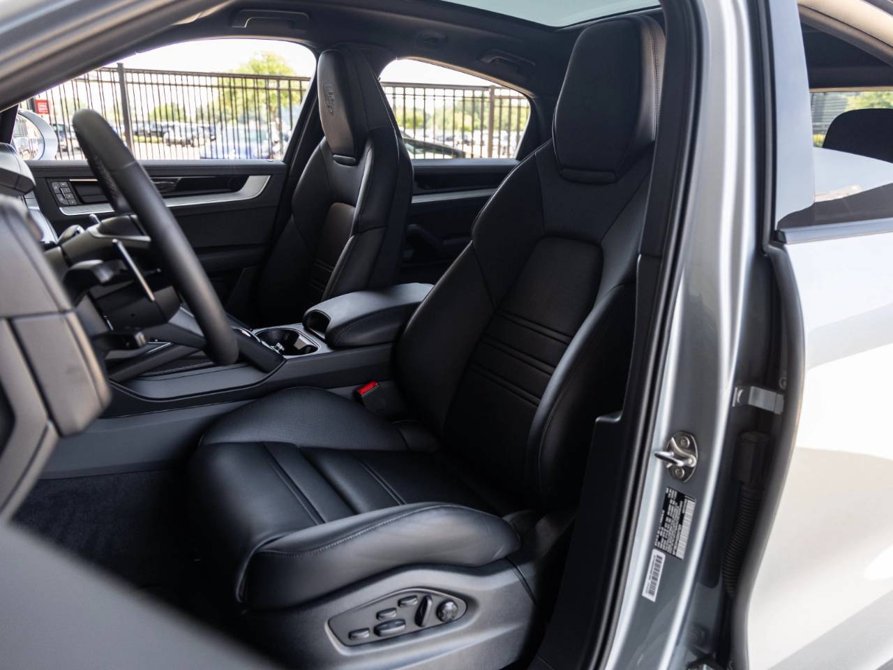 2025 Porsche Cayenne Cayenne E-Hybrid Coupe