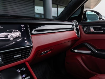 2023 Porsche Cayenne Turbo Coupe
