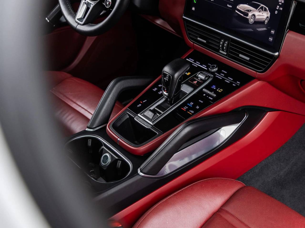 2023 Porsche Cayenne Turbo Coupe