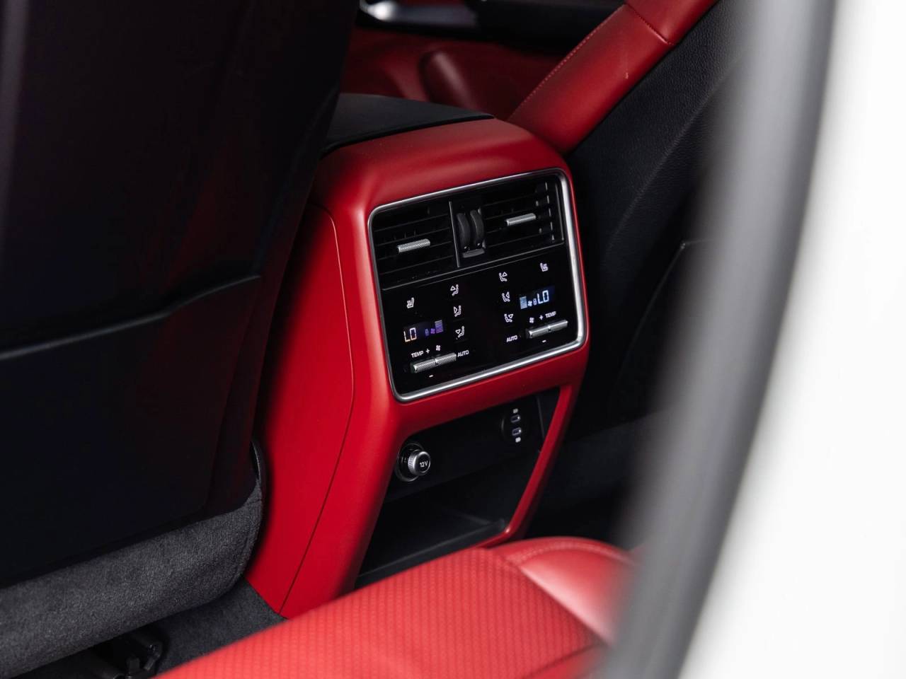 2023 Porsche Cayenne Turbo Coupe