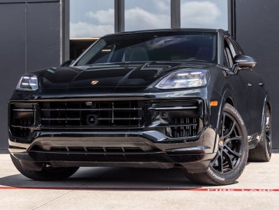 2025 Porsche Cayenne Cayenne GTS Coupe