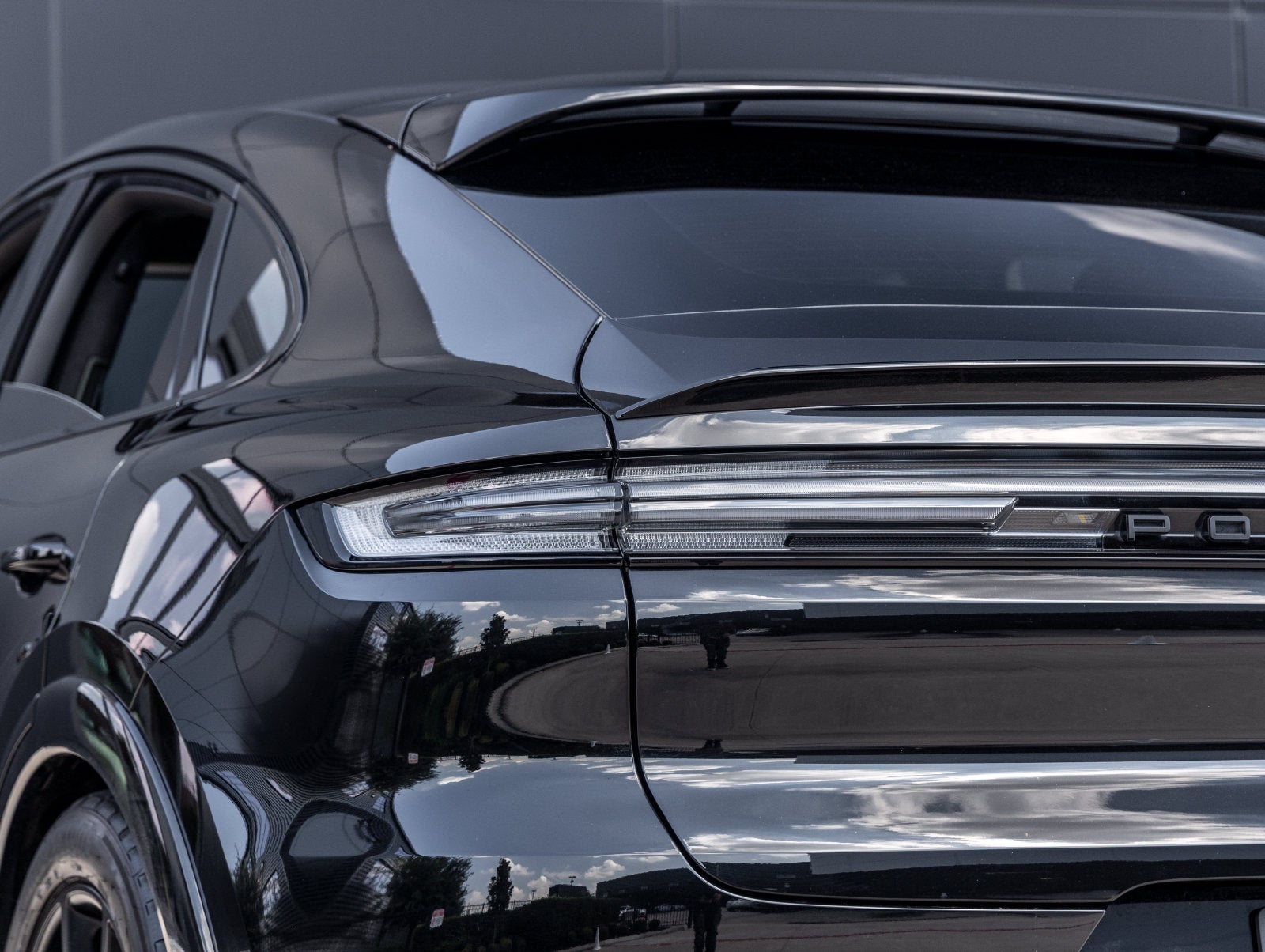 2025 Porsche Cayenne Cayenne GTS Coupe