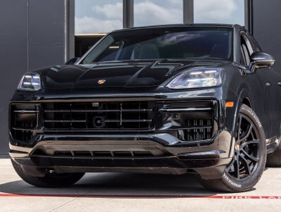 2025 Porsche Cayenne Cayenne GTS Coupe