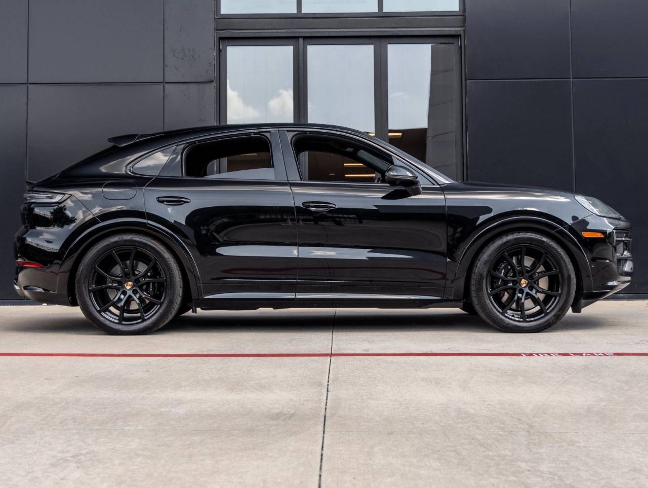 2025 Porsche Cayenne Cayenne GTS Coupe