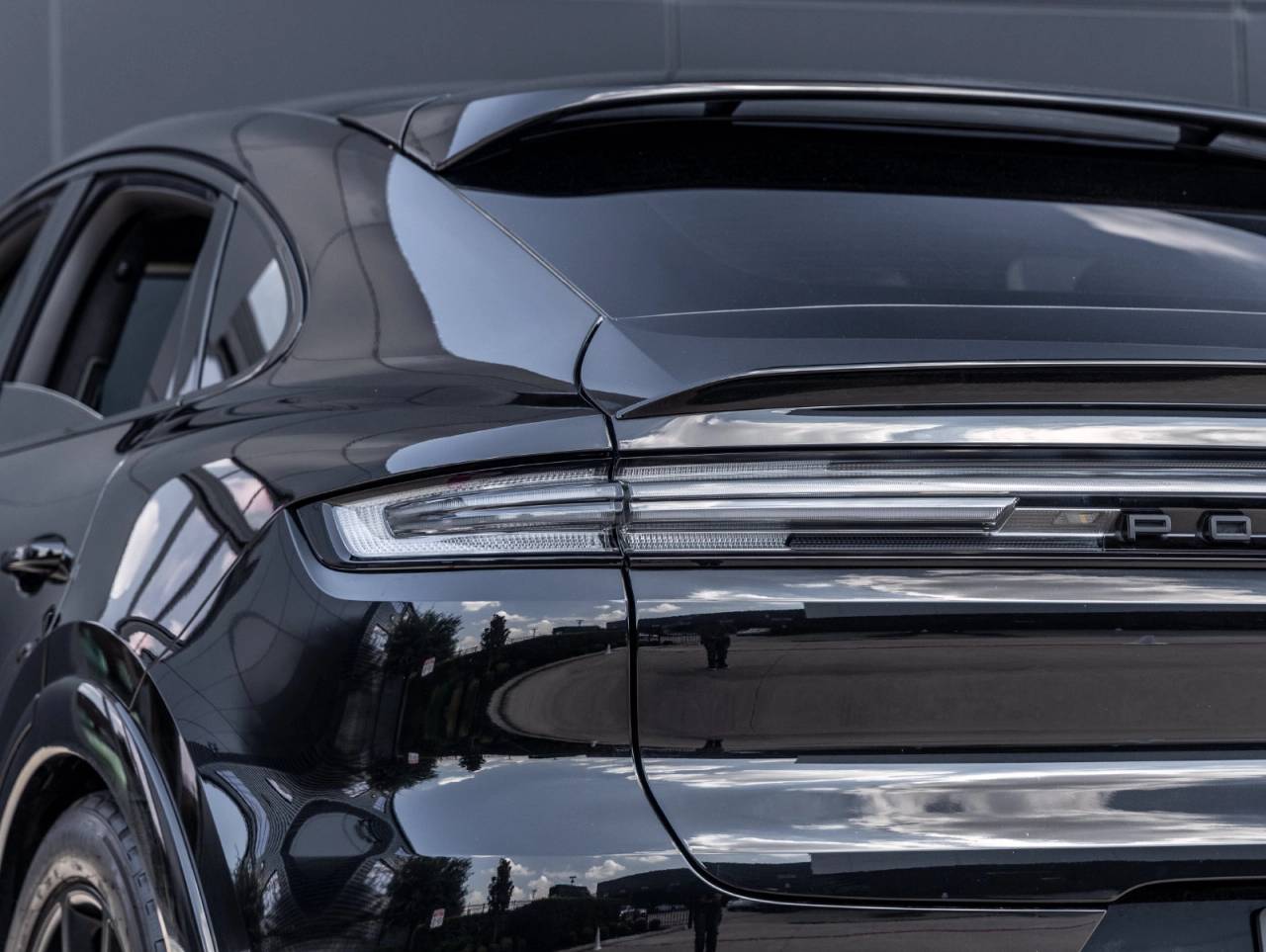 2025 Porsche Cayenne Cayenne GTS Coupe
