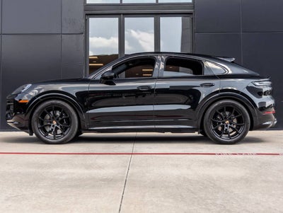2025 Porsche Cayenne Cayenne GTS Coupe