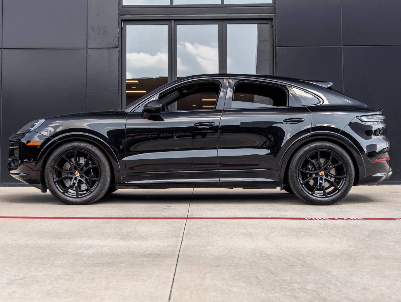 2025 Porsche Cayenne Cayenne GTS Coupe