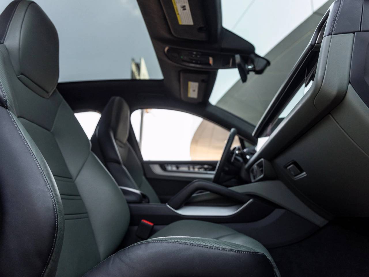 2025 Porsche Cayenne Cayenne GTS Coupe