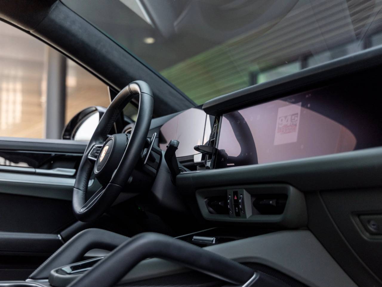 2025 Porsche Cayenne Cayenne GTS Coupe