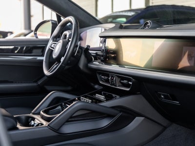 2025 Porsche Cayenne Coupe Cayenne GTS Coupe