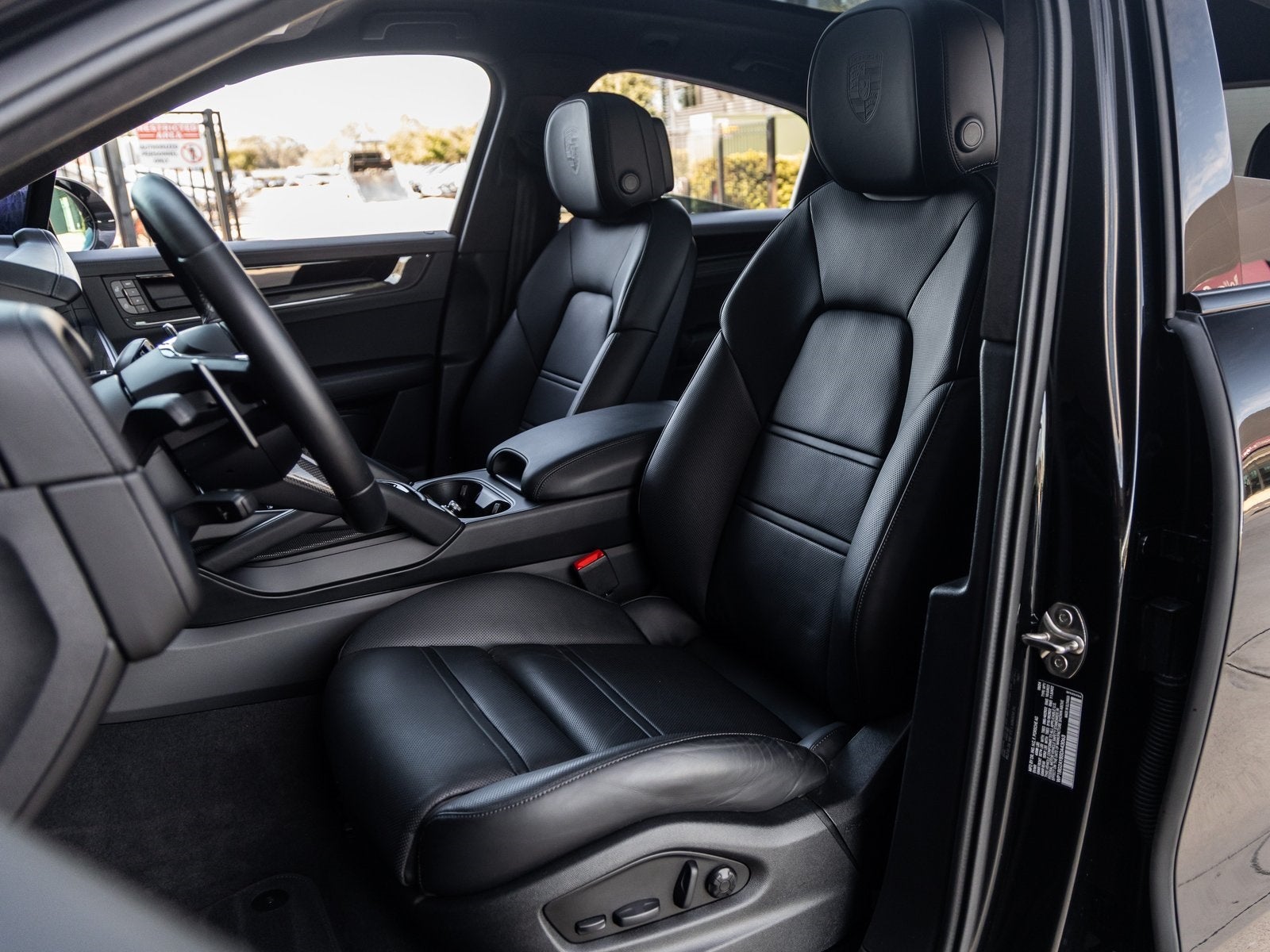 2025 Porsche Cayenne Coupe Cayenne GTS Coupe