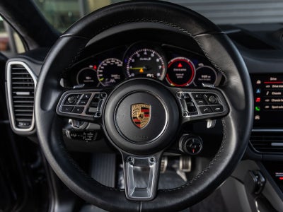 2023 Porsche Cayenne Turbo S E-Hybrid Coupe
