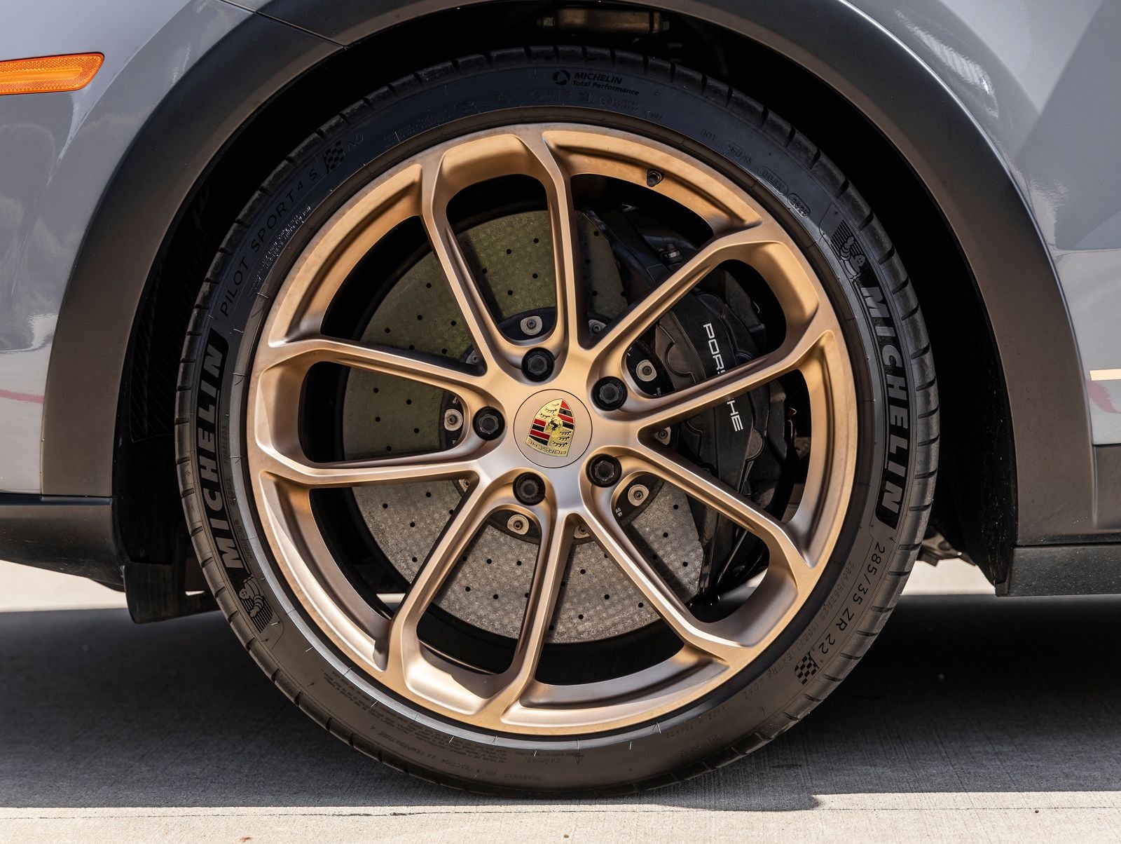 2022 Porsche Cayenne Cayenne Turbo GT (MY22)