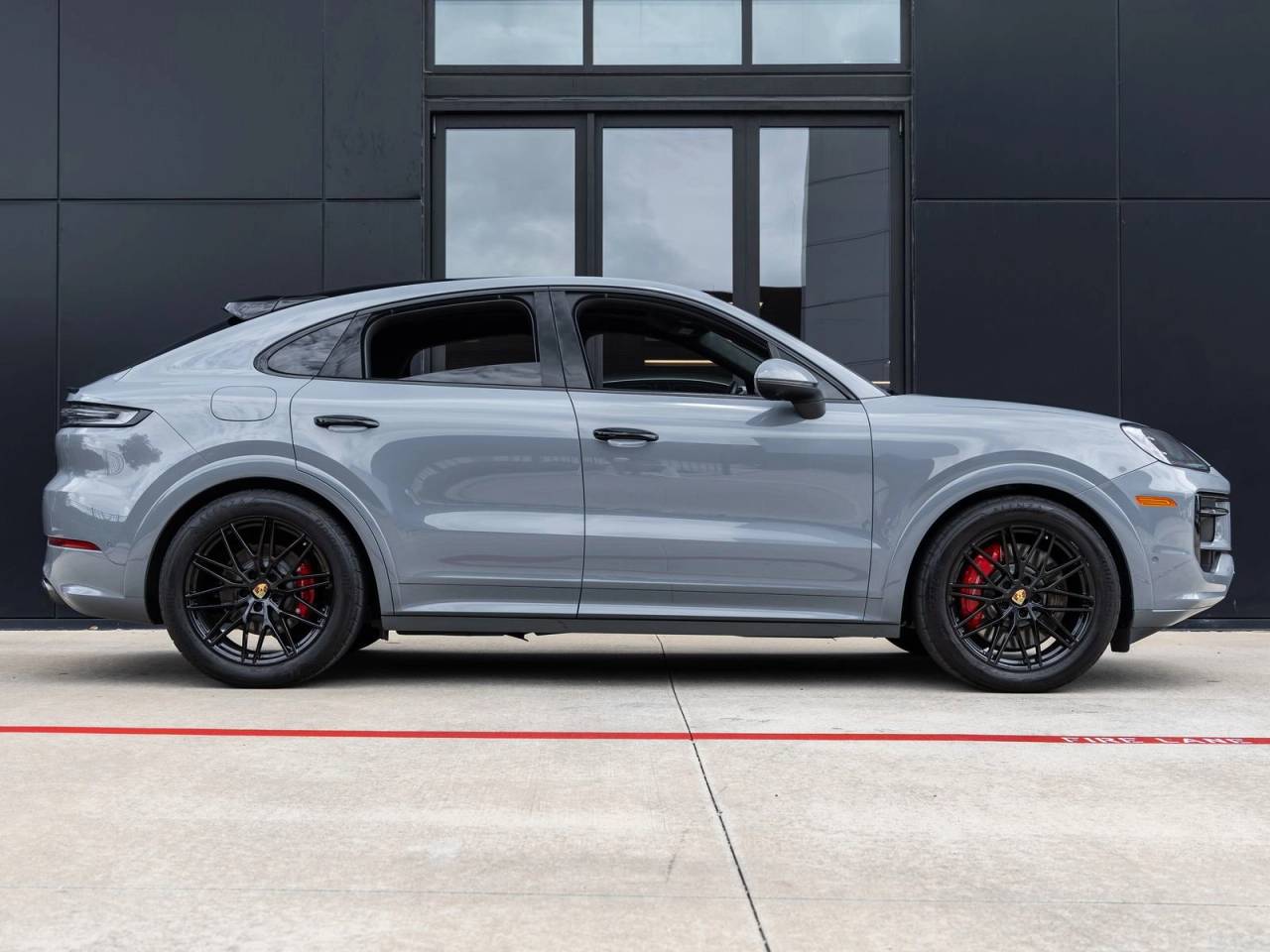 2024 Porsche Cayenne S Coupe
