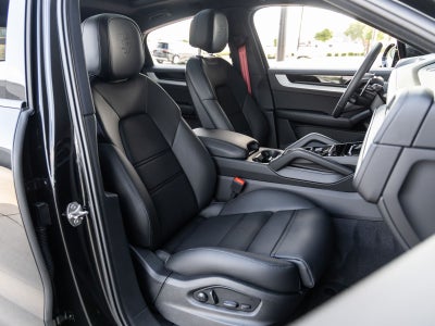 2025 Porsche Cayenne S Coupe
