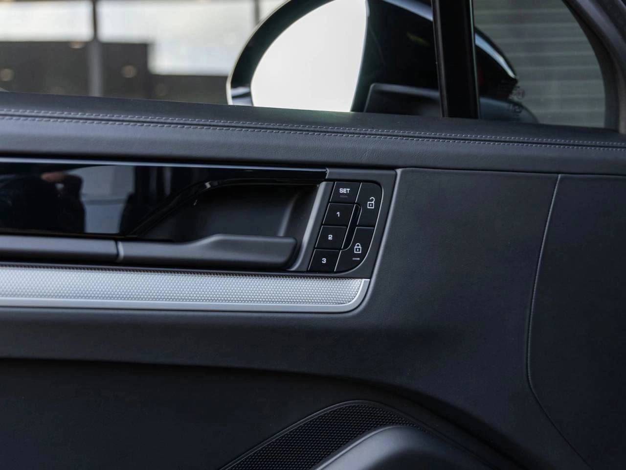 2025 Porsche Cayenne S Coupe