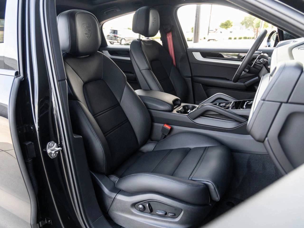 2025 Porsche Cayenne S Coupe