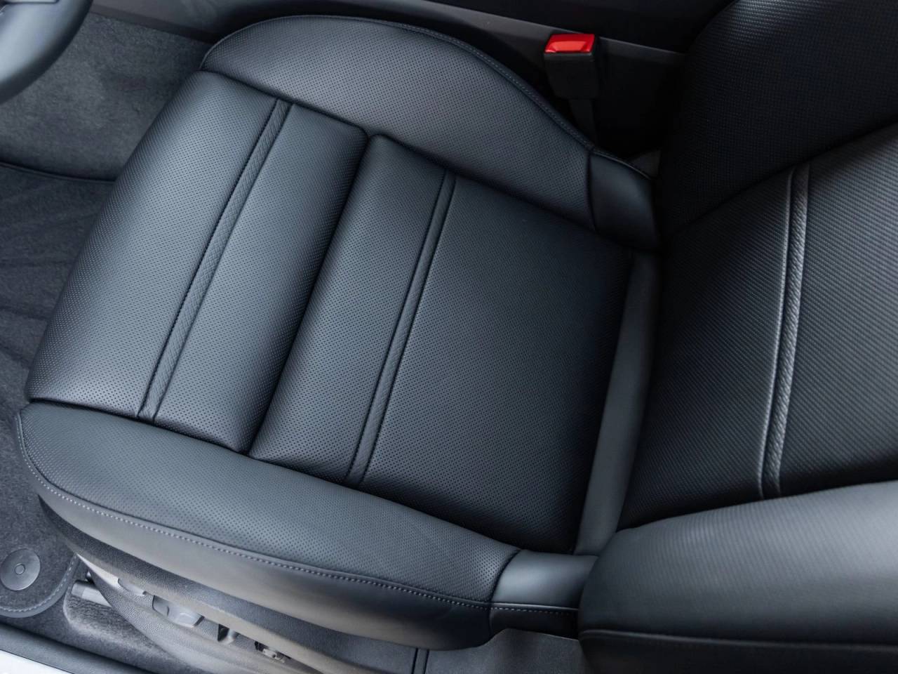 2026 Porsche Cayenne Cayenne S Coupe