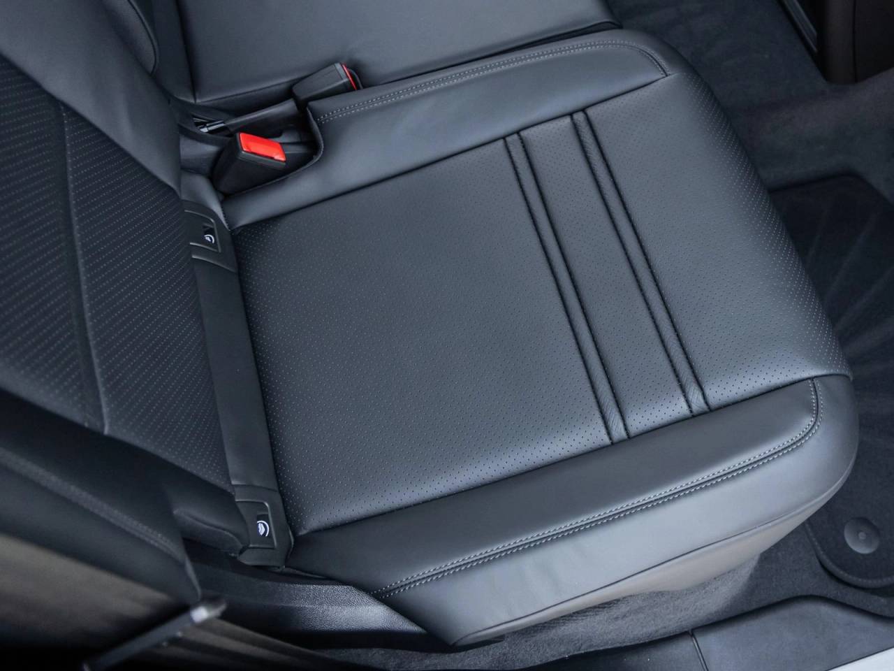 2026 Porsche Cayenne Cayenne S Coupe