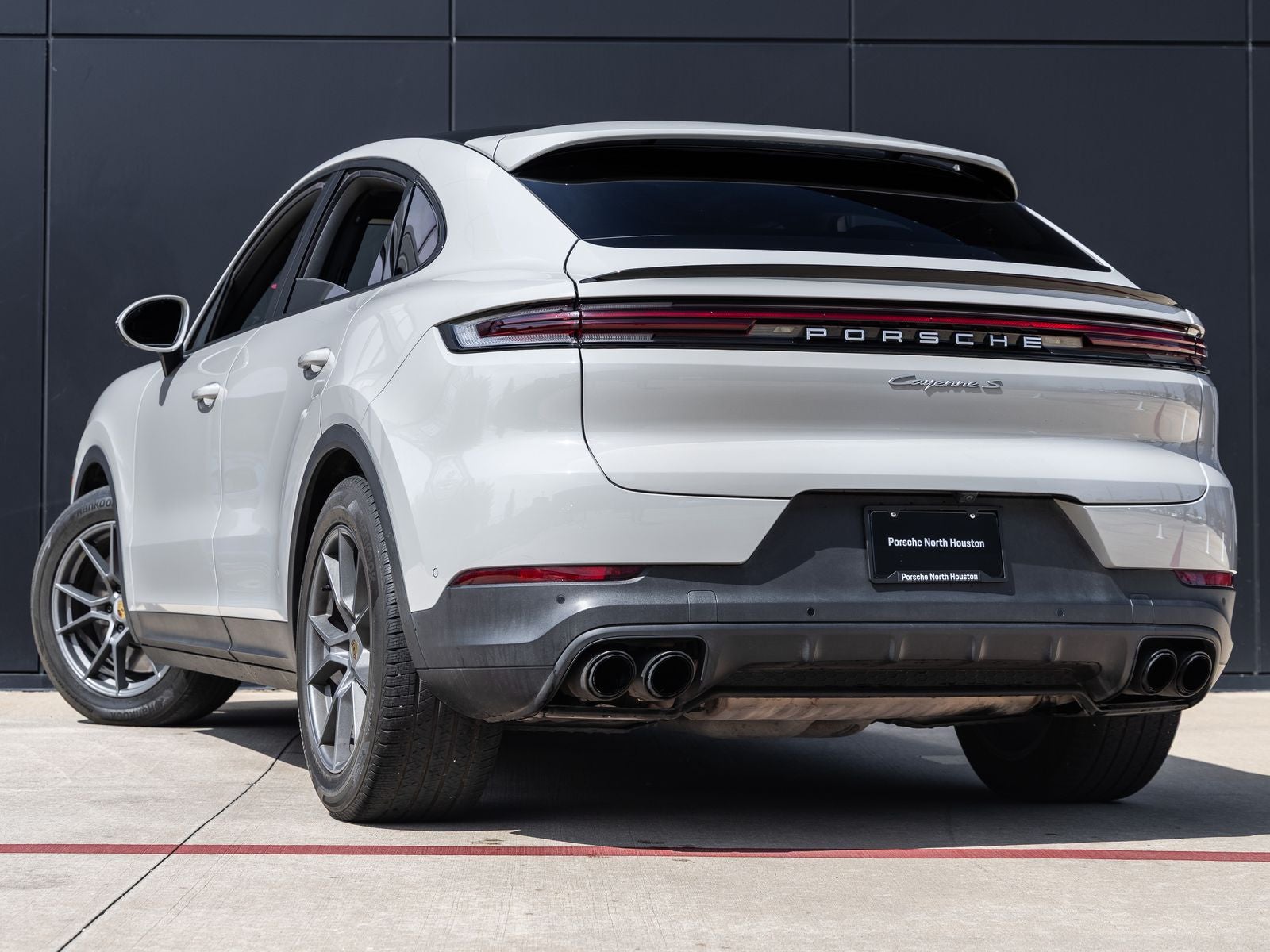 2024 Porsche Cayenne S Coupe