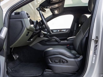 2024 Porsche Cayenne S Coupe