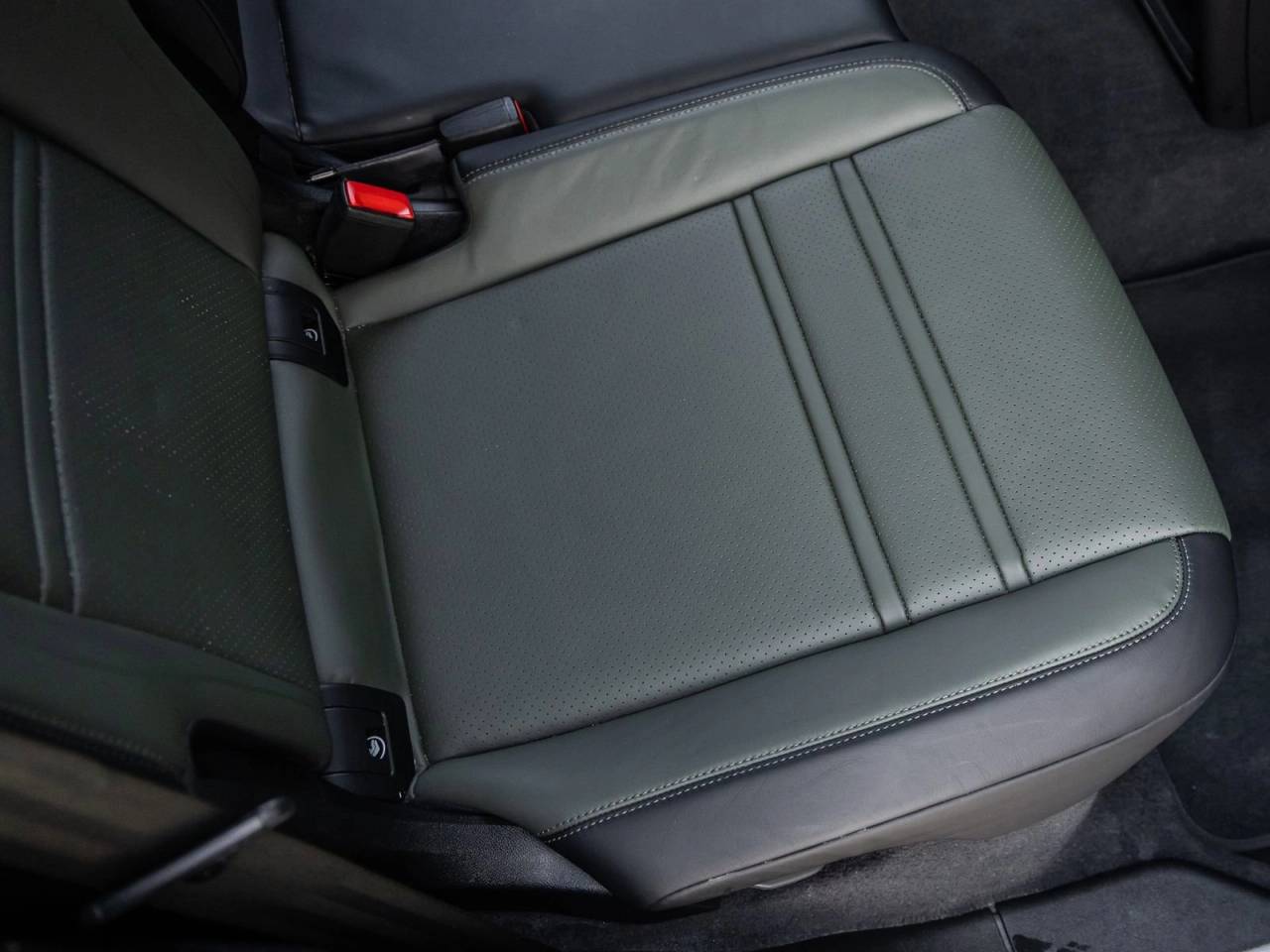 2024 Porsche Cayenne S Coupe