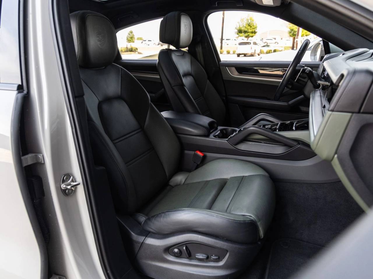 2024 Porsche Cayenne S Coupe