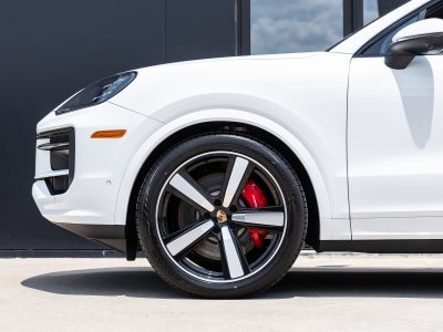 2025 Porsche Cayenne S Coupe