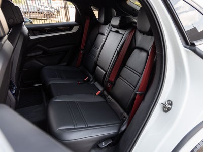 2025 Porsche Cayenne S Coupe