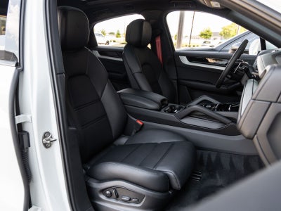 2025 Porsche Cayenne S Coupe