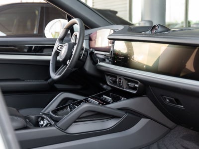 2025 Porsche Cayenne S Coupe