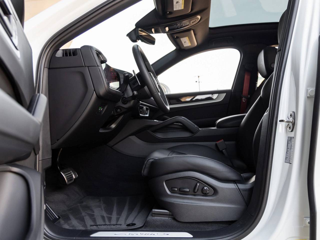 2025 Porsche Cayenne S Coupe