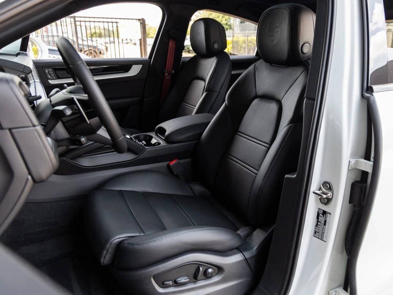 2025 Porsche Cayenne S Coupe