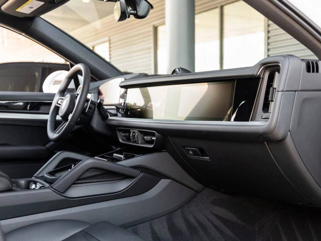 2025 Porsche Cayenne S Coupe