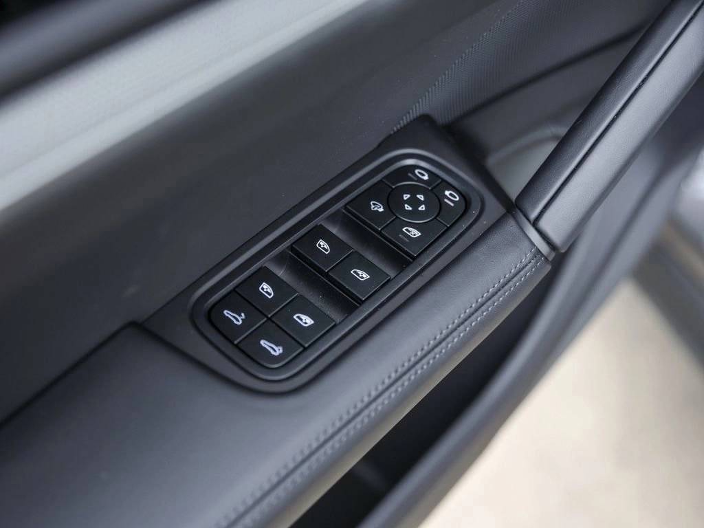2025 Porsche Cayenne Cayenne S Coupe