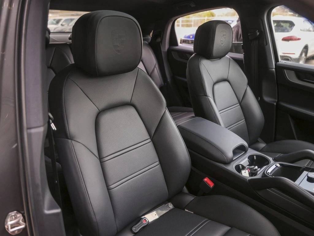 2025 Porsche Cayenne Cayenne S Coupe