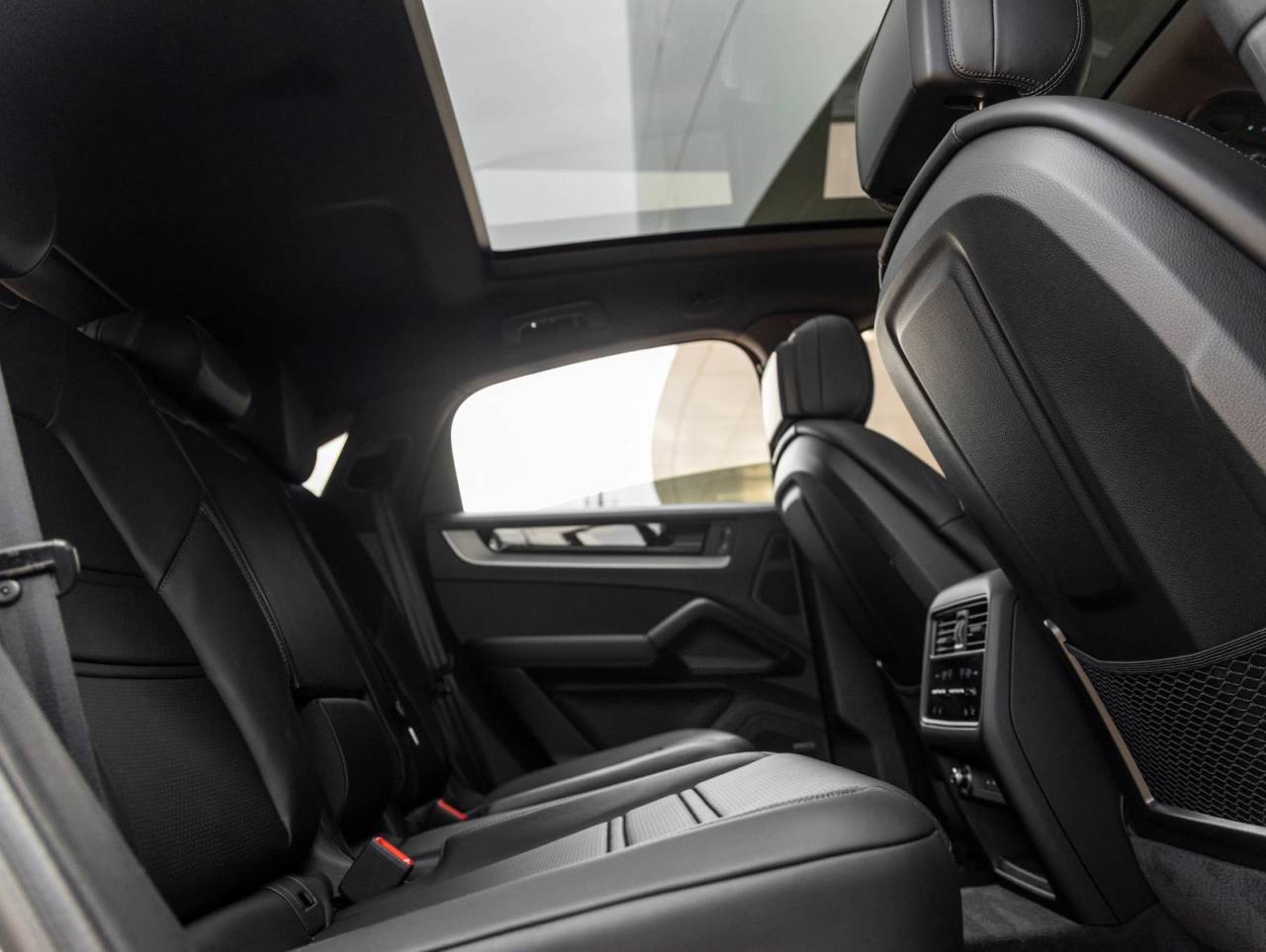 2025 Porsche Cayenne Cayenne S Coupe