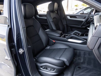 2025 Porsche Cayenne S Coupe