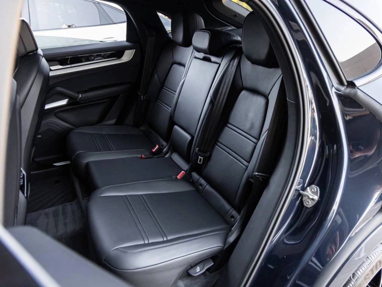 2025 Porsche Cayenne S Coupe