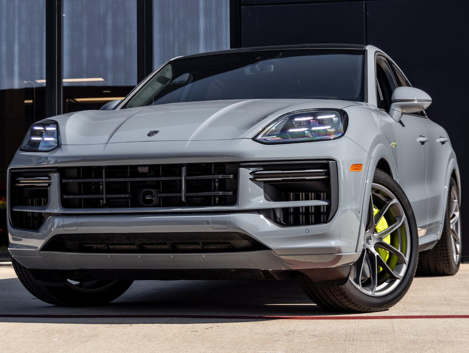 2025 Porsche Cayenne E-Hybrid Coupe Turbo