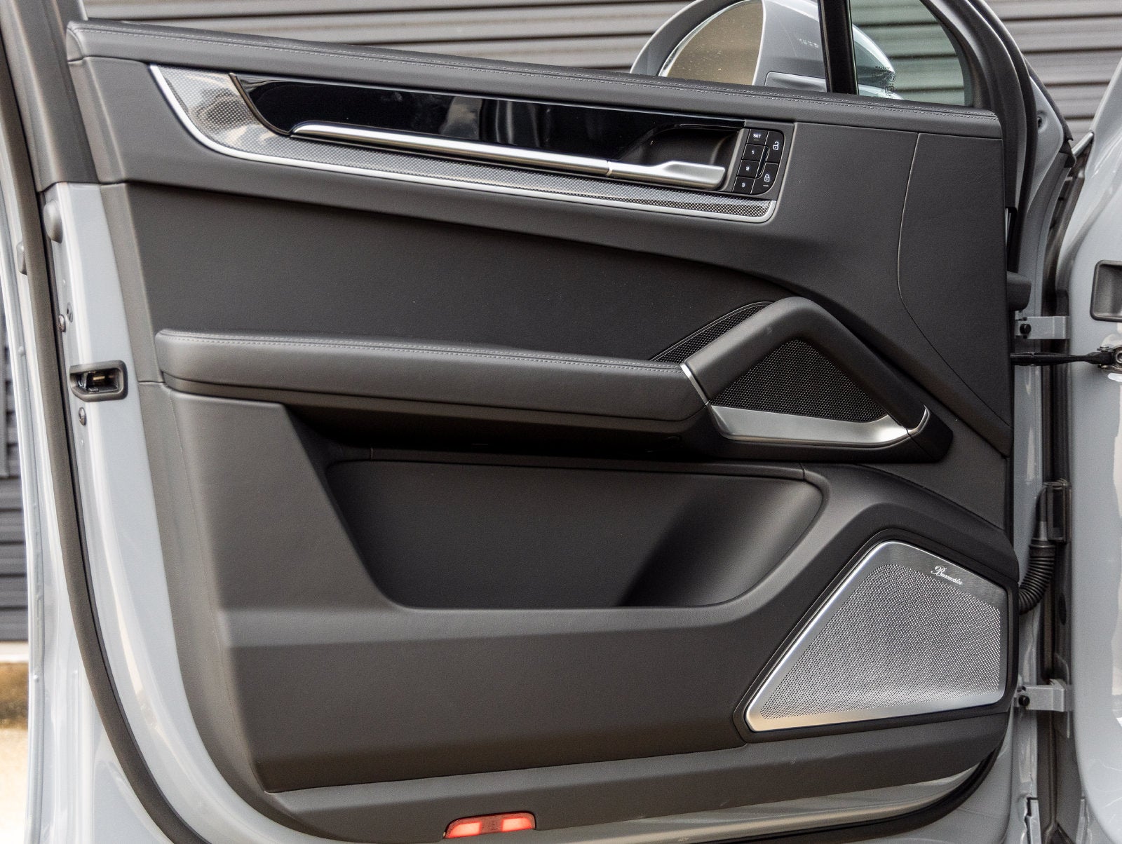 2025 Porsche Cayenne E-Hybrid Coupe Turbo