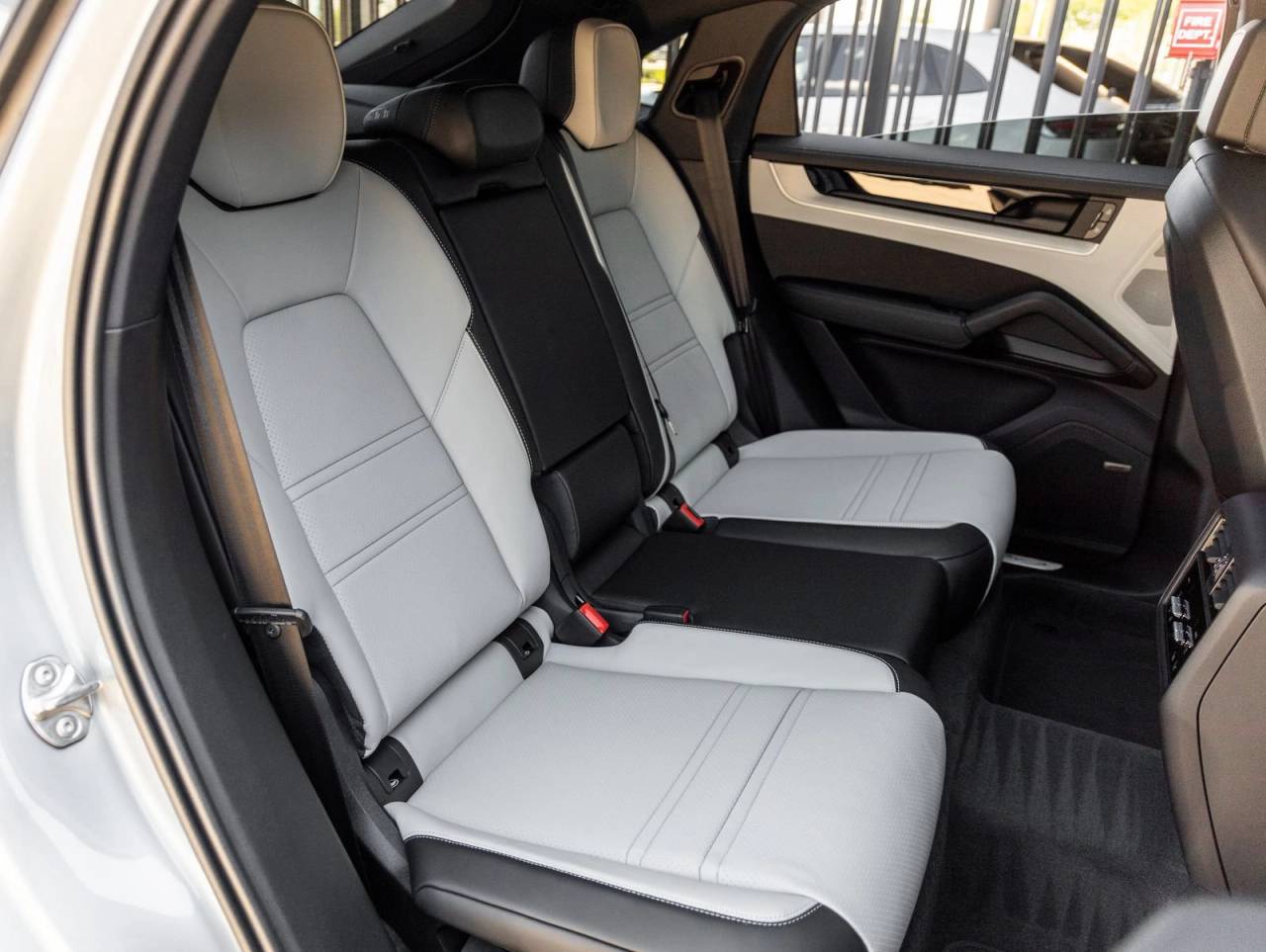2026 Porsche Cayenne Cayenne S E-Hybrid Coupe