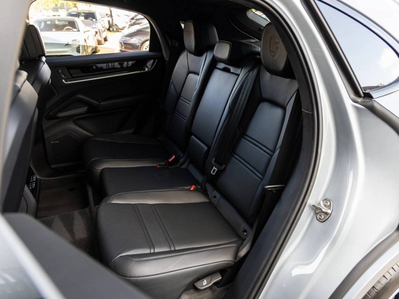 2025 Porsche Cayenne Cayenne S E-Hybrid Coupe