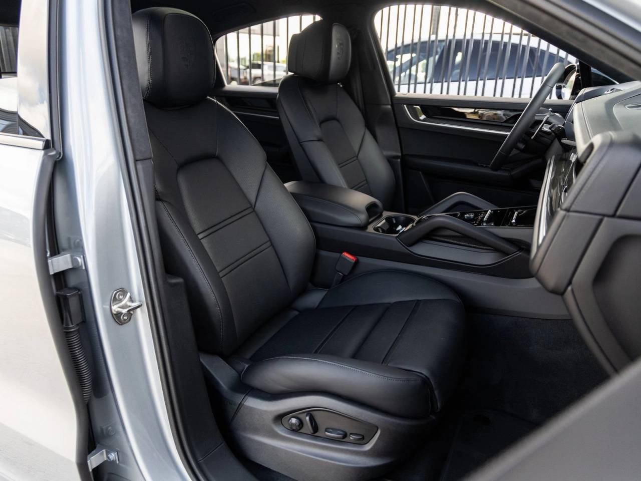 2025 Porsche Cayenne Cayenne S E-Hybrid Coupe