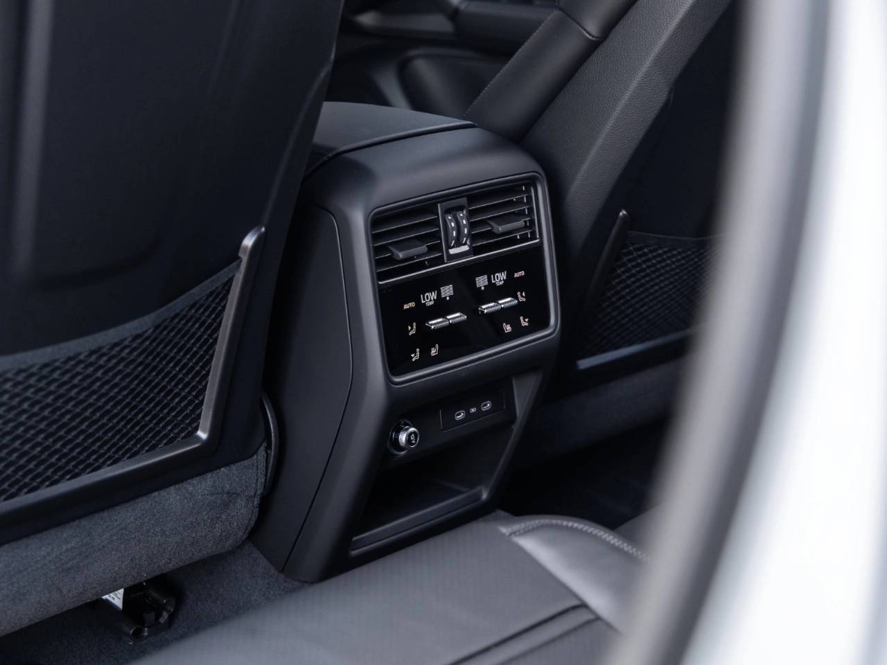 2026 Porsche Cayenne Cayenne S E-Hybrid Coupe