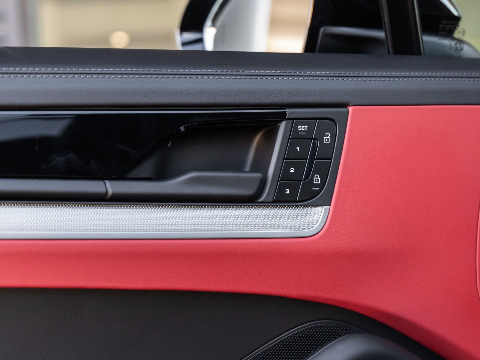 2025 Porsche Cayenne S E-Hybrid Coupe