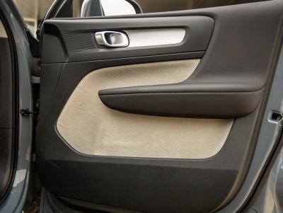 2021 Volvo XC40 Momentum