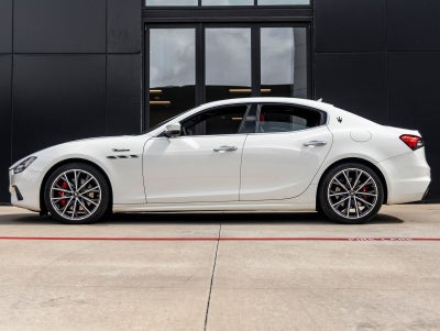 2022 Maserati Ghibli Modena