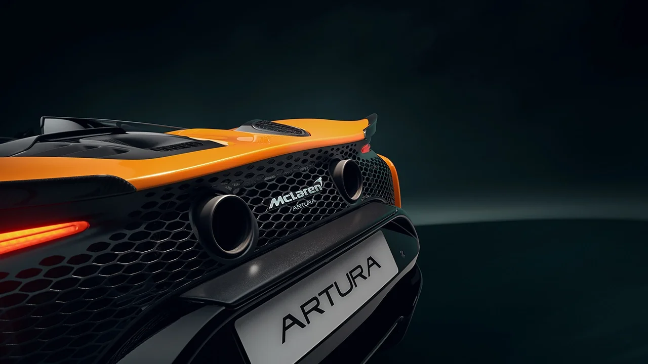 2025 McLaren Artura Spider detail logo