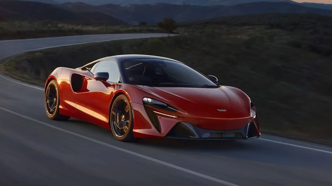 McLaren Houston Artura